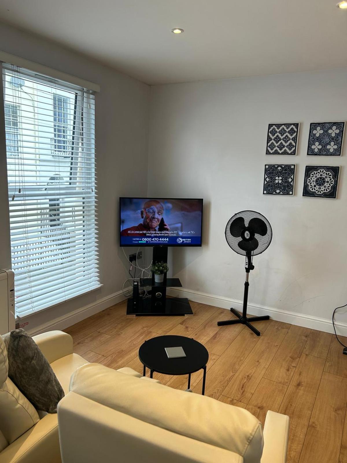 Jaskar Studio 2 Cheltenham Dış mekan fotoğraf